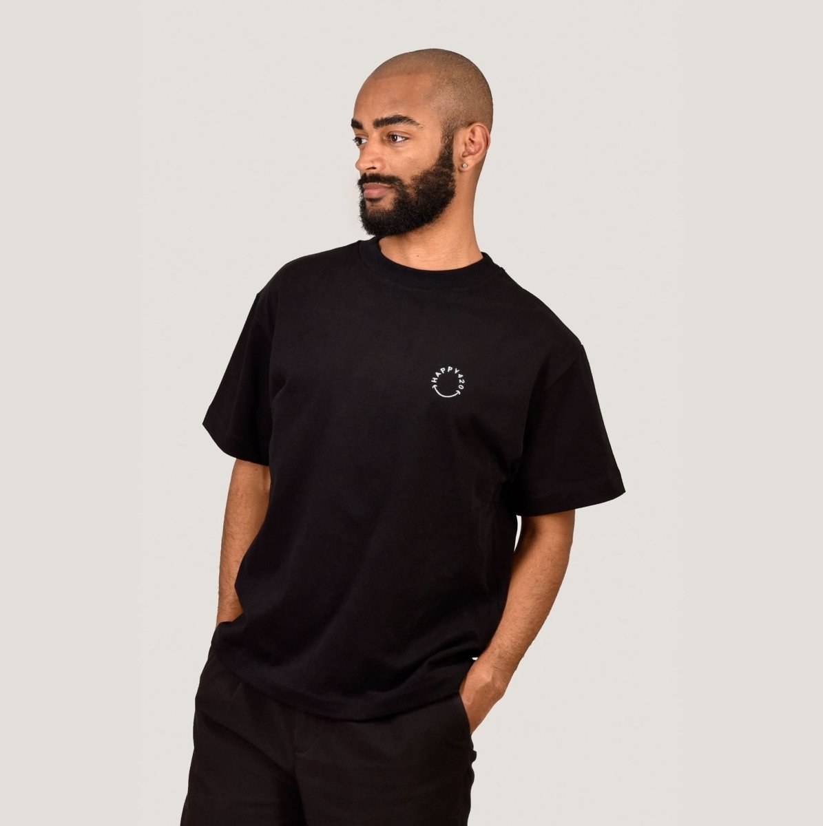 HAPPY 420 T - BLACK oversize - Merch - Hanfify®