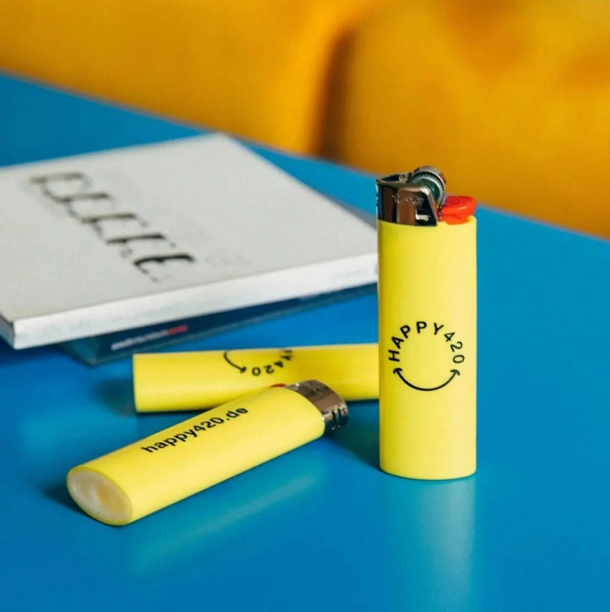 Happy420 BIC Feuerzeug - groß - Merch - Hanfify®