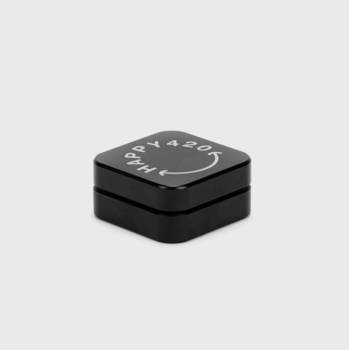 Happy420 Quattro Grinder Headshop Black - Hanfify®