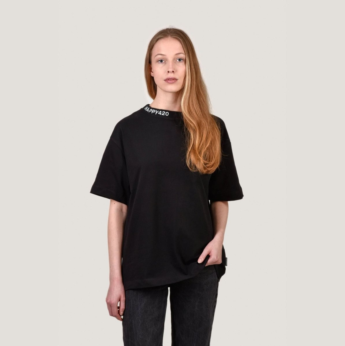 Oversize T - Kragen mit Stick Schwarz Merch M - Hanfify