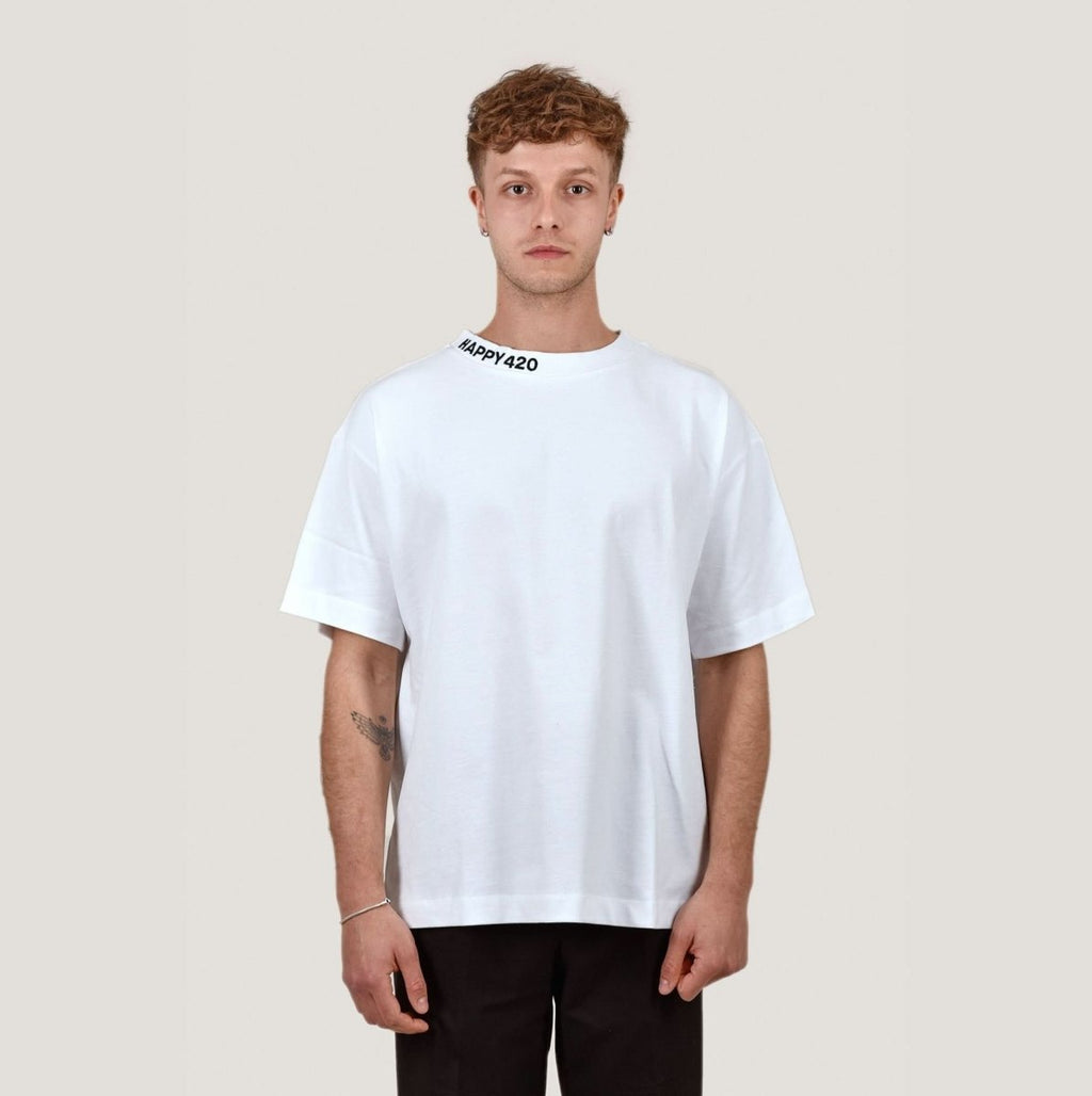 Oversize T - Kragen mit Stick Weiß Merch L - Hanfify